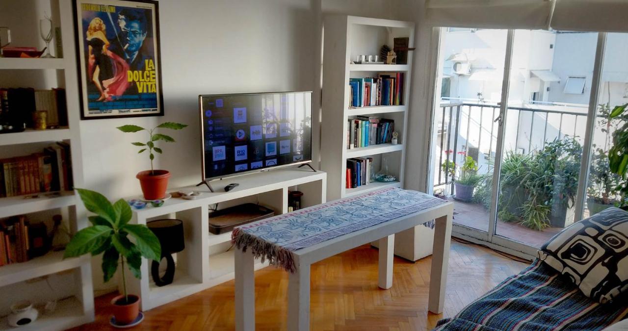 Depto 2 Ambientes Muy Luminoso Con Wifi Y Vista A La Plaza Appartement Buenos Aires Buitenkant foto